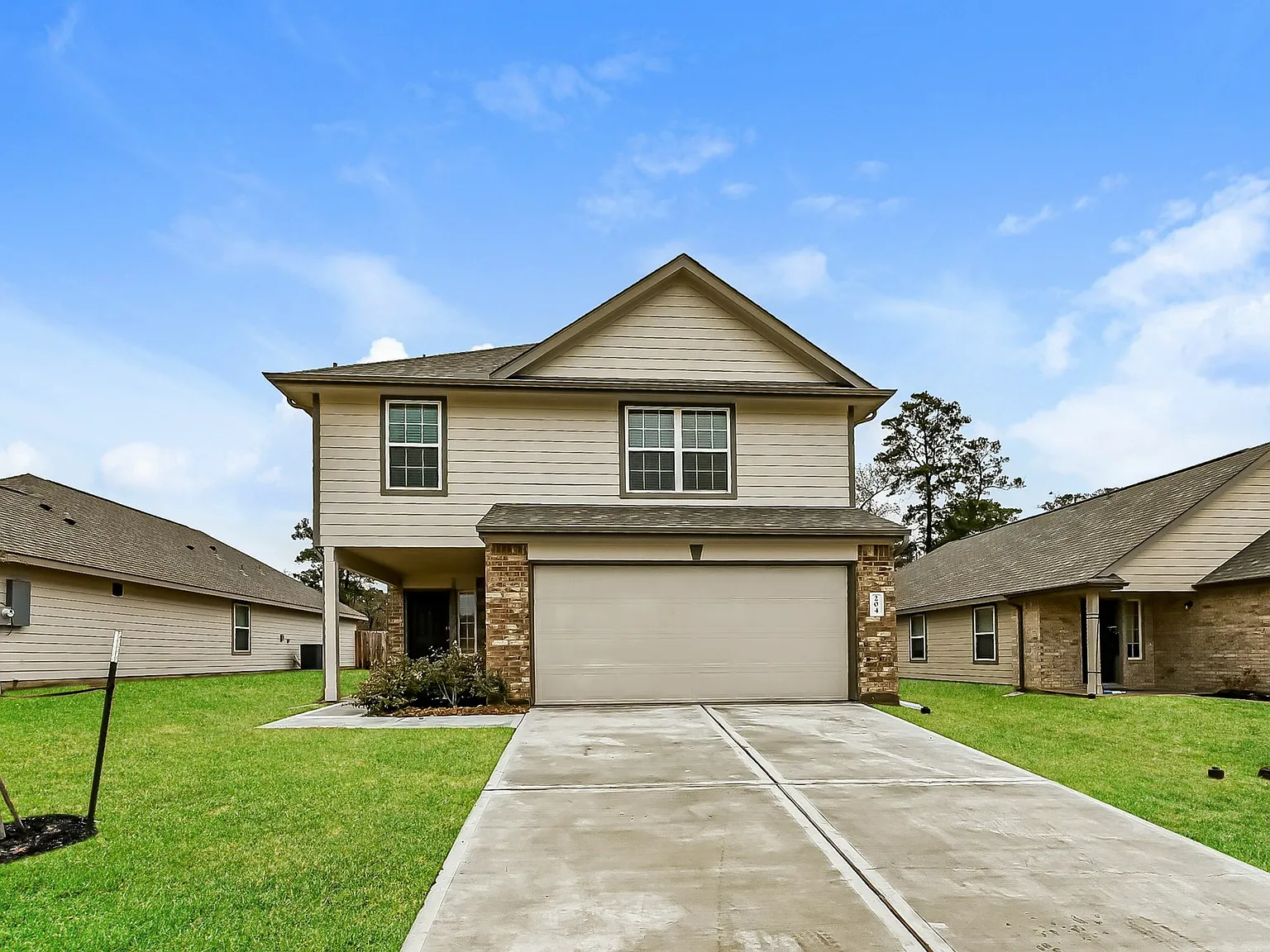 Hunters Creek — Photo 1