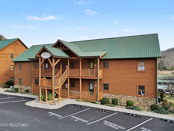 3rd image of 113 Evergreen Cir #2