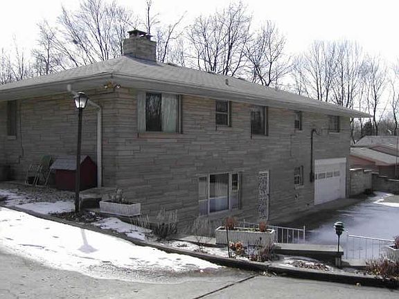 3rd image of 3140 W Arundel Ln