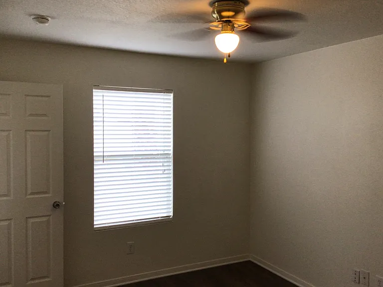 24319 Ayscough Ln — Photo 21