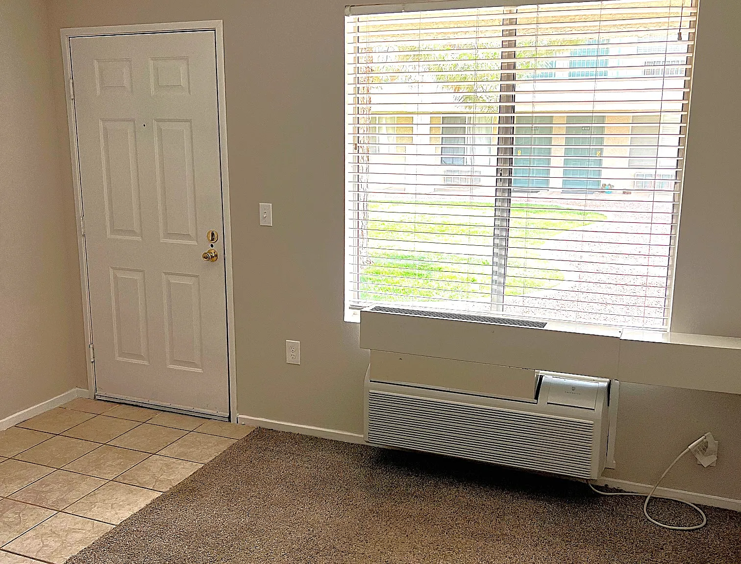 1 bed, 445 sqft, $1,050 — Photo 2