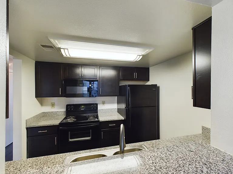 Stoney Brooke Apartments — Photo 38