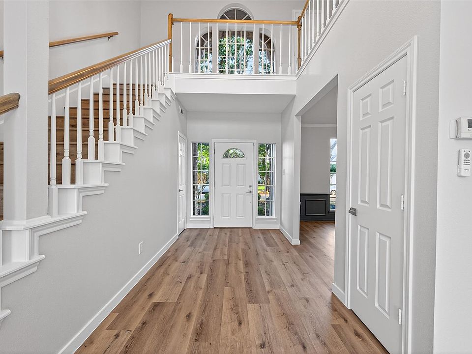 2nd image of 8010 Ashley Circle Dr N