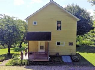 2 Vesta View Rd, Denbo, PA 15429