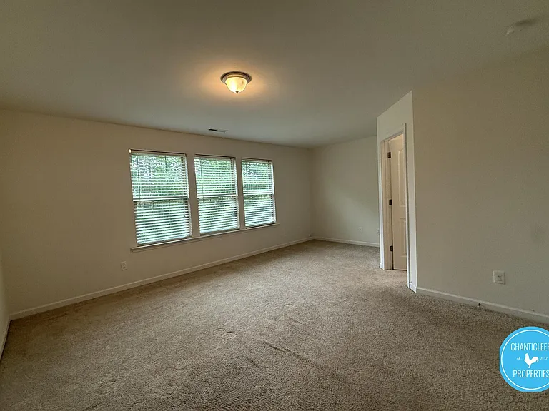 49 E Grove Point Dr — Photo 24