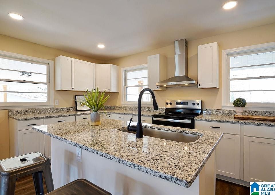 1st image of 117 Mooney Rd