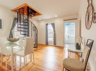 219 Superior St, South Haven, MI 49090