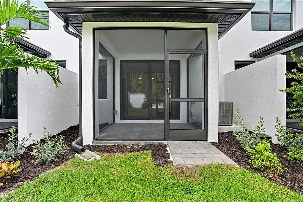 3 bed, 2.5 bath, 1816 sqft, $2,800 — Photo 3