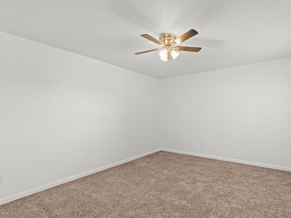 2nd image of 400 N Merrill Ave #406-110