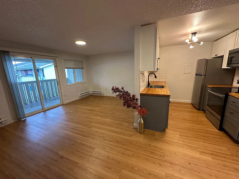 Manitou Park Apartments — Photo 14