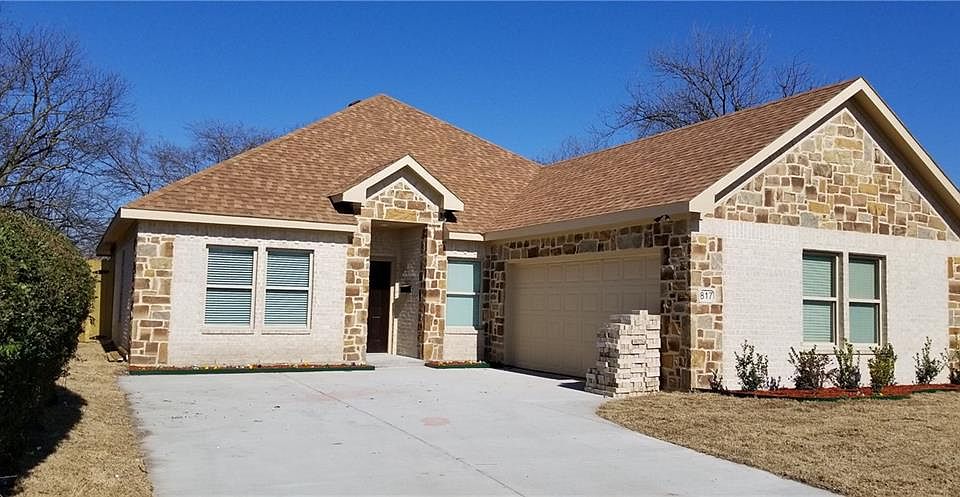 1st image of 817 Lexington Dr