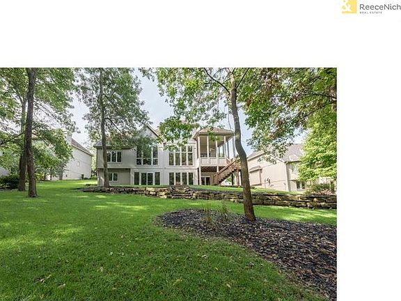 Home sits on a fantastic lot