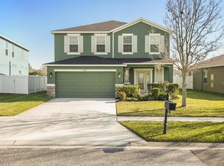 4909 Waters Gate Dr, Tavares, FL 32778