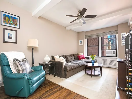 Sold by Sotheby's International Realty | media 15