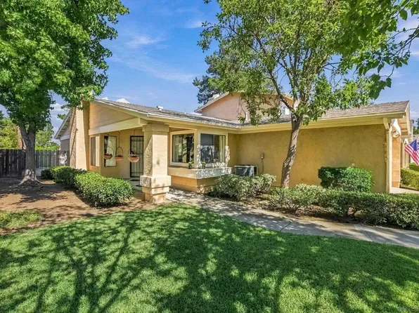 8360 Suntree Pl, San Diego, CA 92119