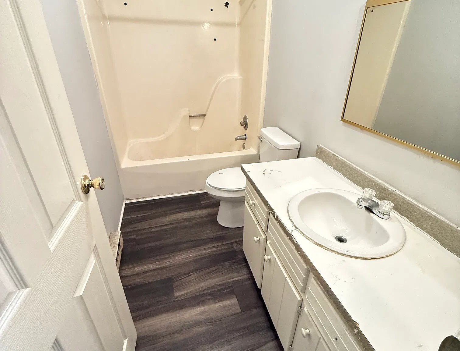2 bed, $650 — Photo 2