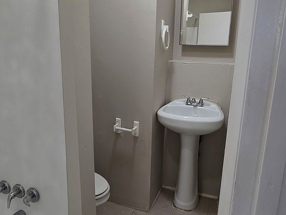5th image of 335 S Woodyear St
