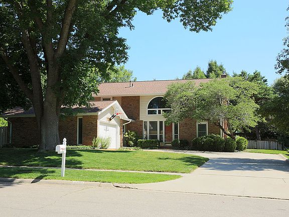 5th image of 6601 Rexford Dr