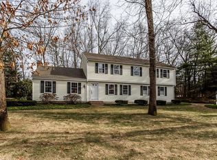 37 Cheshire Dr, Longmeadow, MA 01106