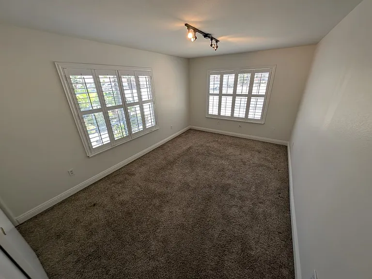8432 Airmont Ct — Photo 13