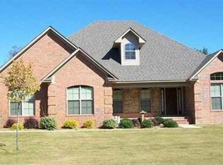 28 Place Ln, Greenbrier, AR 72058