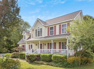 7976 Laura Ann Ln, Hayes, VA 23072
