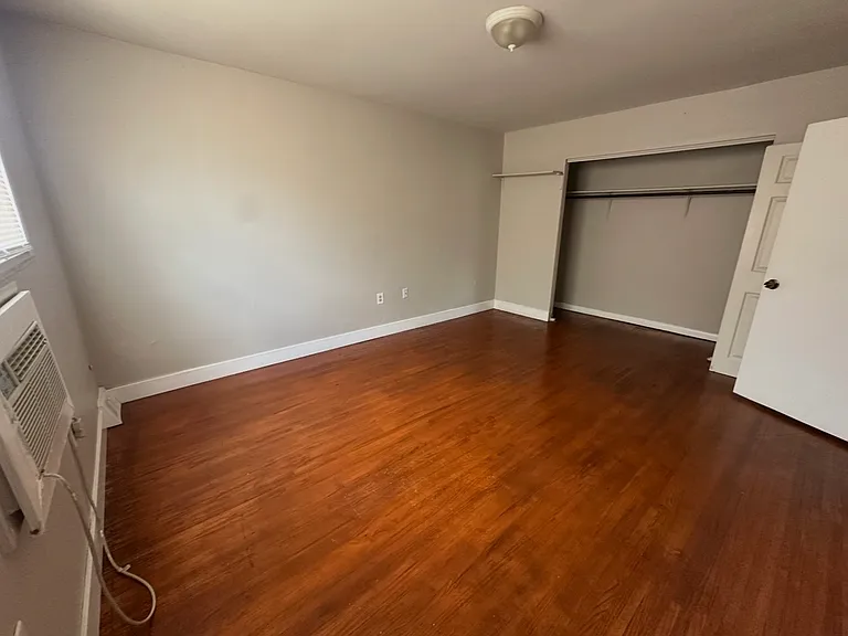 1142 E Mount Airy Ave #2 — Photo 4