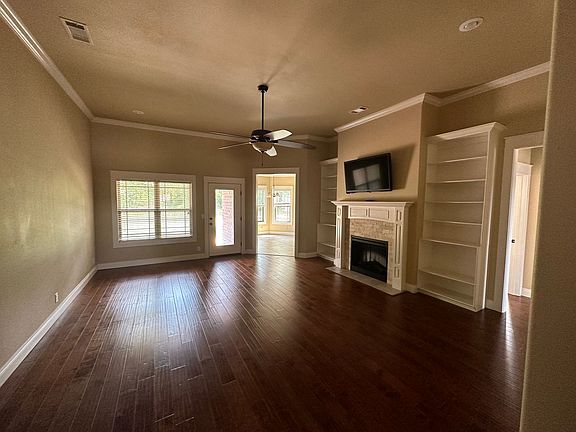 2nd image of 1224 E Date St