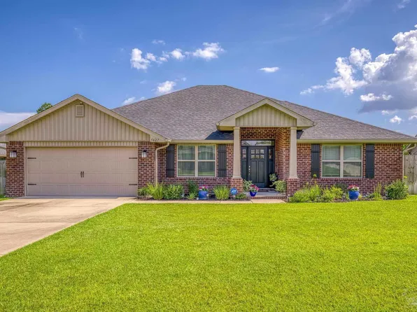 5627 Burr St, Milton, FL 32570