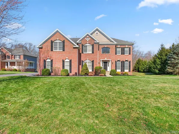 2 Holly Crescent, Hopewell Junction, NY 12533