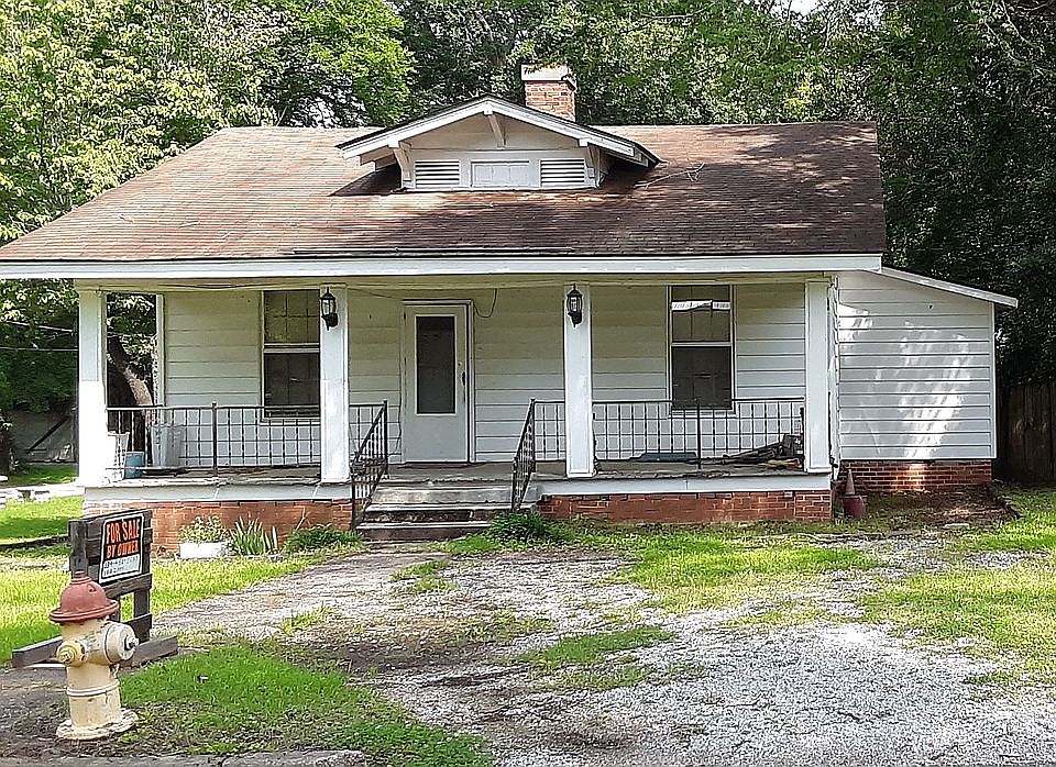 2nd image of 406 Freeman Ave