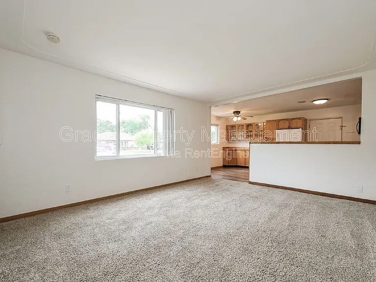 9301 Ellen Ct — Photo 5