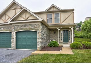 93 Hawk Ln, Ephrata, PA 17522