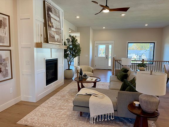 2nd image of 702 S Thornridge Drive