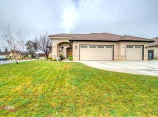 3802 Raceway Dr, Bakersfield, CA 93306