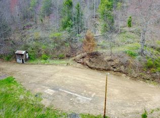 1617 Pot Rock Rd, Woodlawn, VA 24381