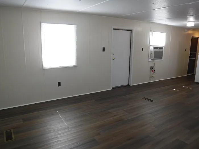 2 bed, 1.0 bath, $1,200 — Photo 4