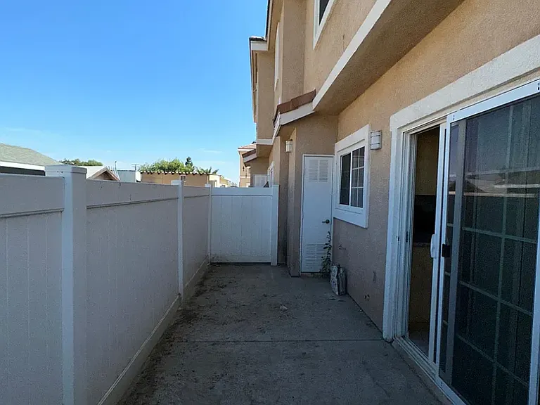 1525 N Palm Ave #16 — Photo 13