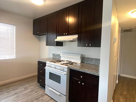 2nd image of 1527 Palm Ave Floor 2