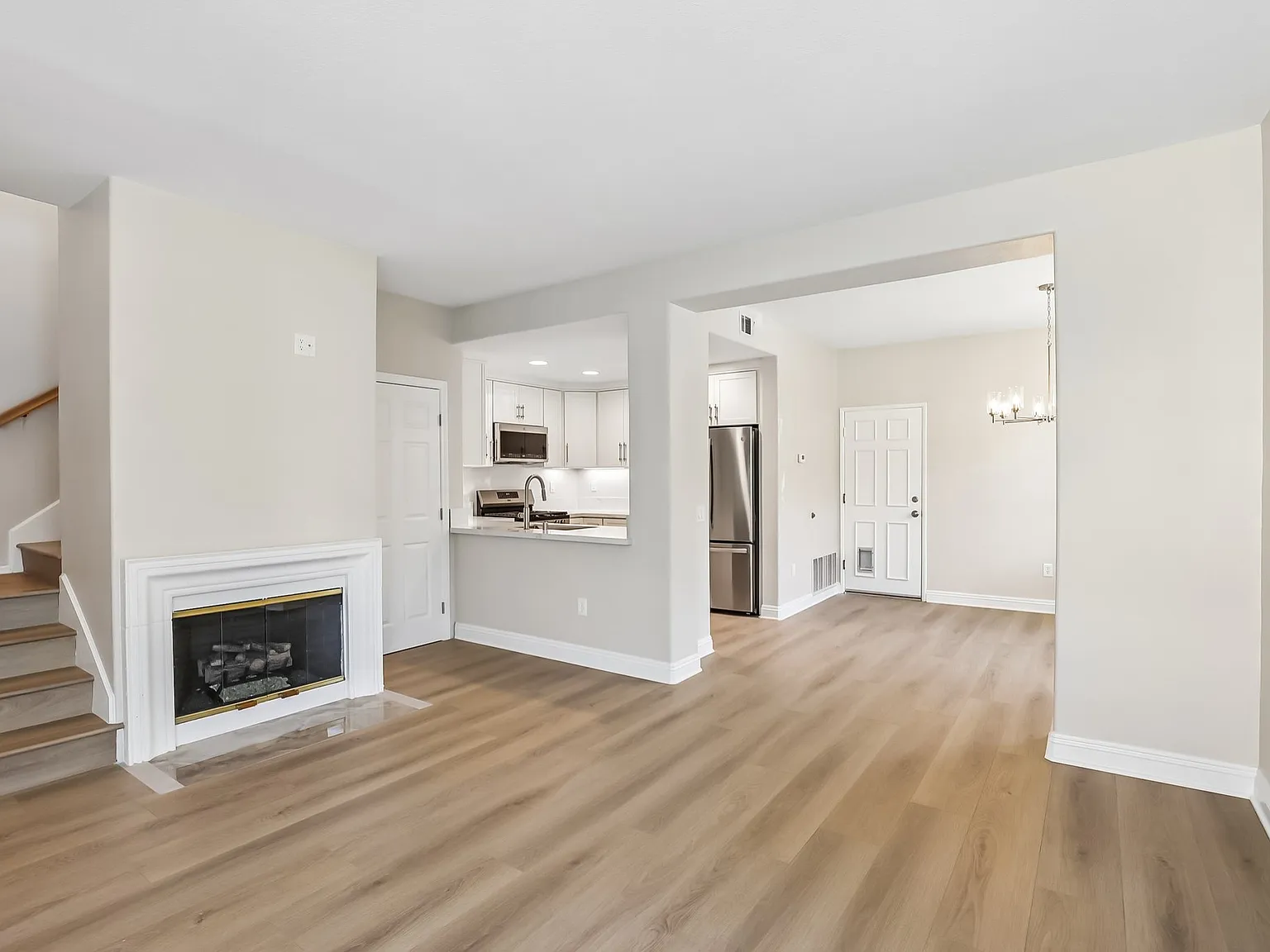 3 bed, 1499 sqft, $4,795 — Photo 3