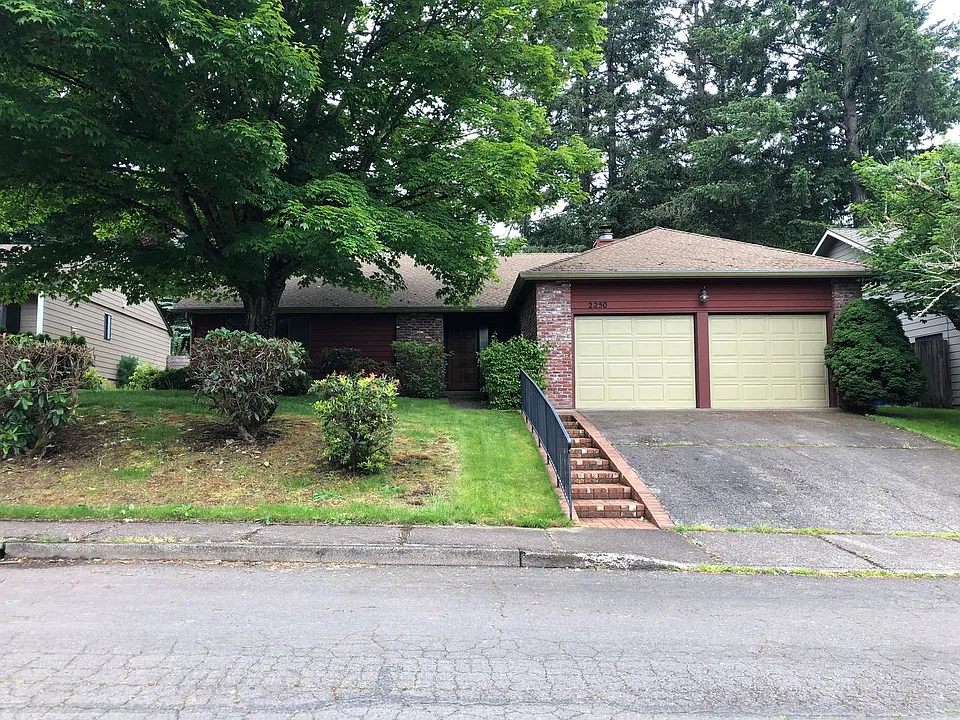 2250 Dorchester Dr S