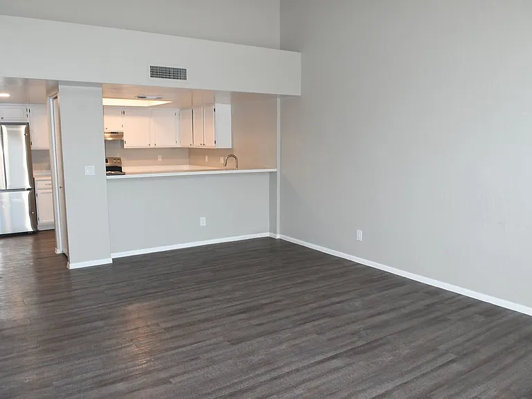 1111 W Summit Pl #76 — Photo 3