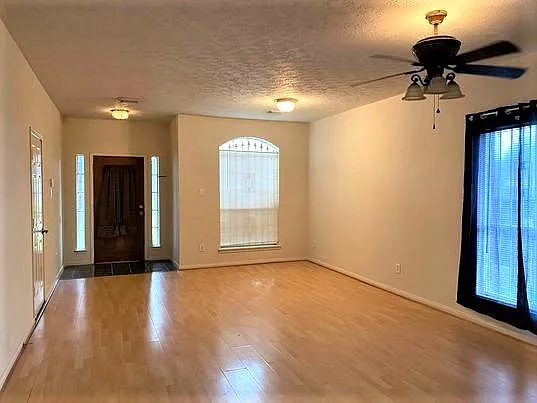 13403 Agarita Ln — Photo 3