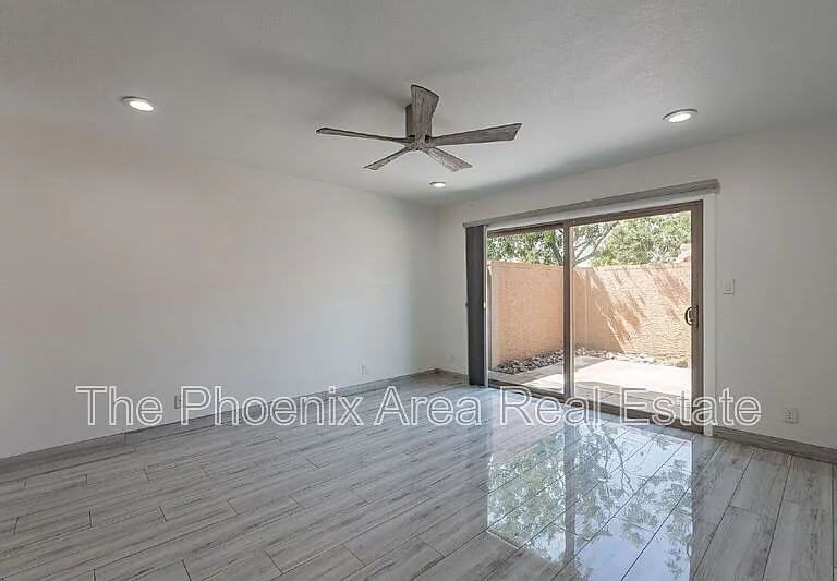 9128 E Gelding Dr — Photo 22