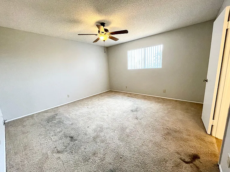 2350 Sea Breeze Dr — Photo 13