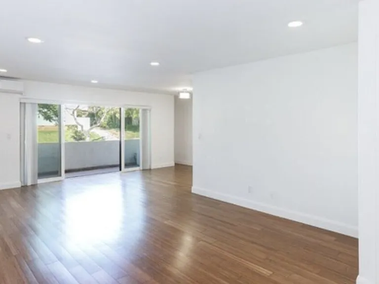 1601 Veteran Ave #101 — Photo 1