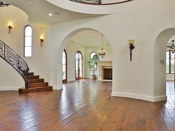 4th image of 40110 Calle Bandido