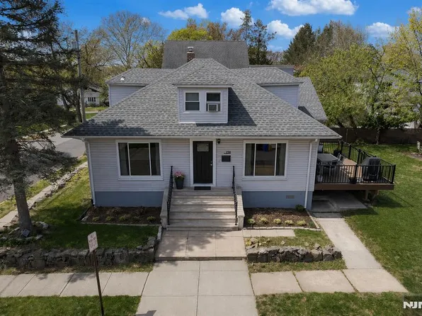 138 Summit Ave, New Milford, NJ 07646