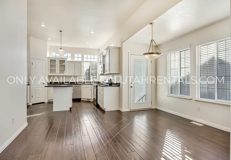 4306 N Chestnut Oak Dr — Photo 6