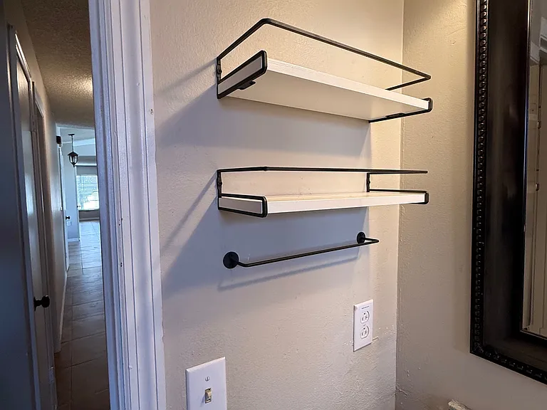 Lake Hill Cir — Photo 14